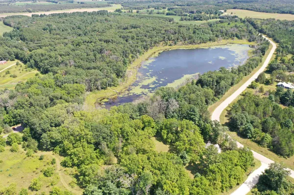 $39,900 | 66 Glacier Lake, Oxford, WI 53952