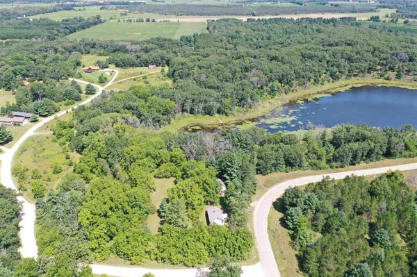 $39,900 | 66 Glacier Lake, Oxford, WI 53952