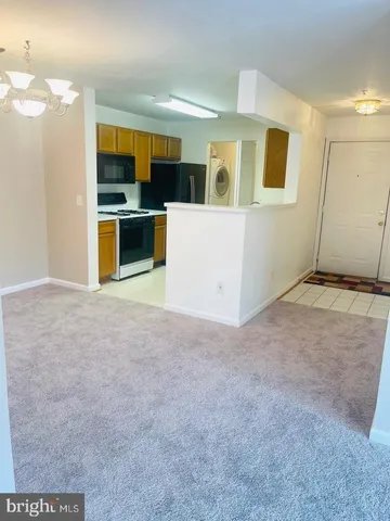 $2,450 | 14158 Cuddy Loop, Unit 201, Woodbridge, VA 22193