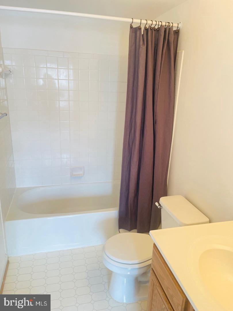 14158 Cuddy Loop, Unit 201 Woodbridge, VA 22193 - Photo 5 of 10