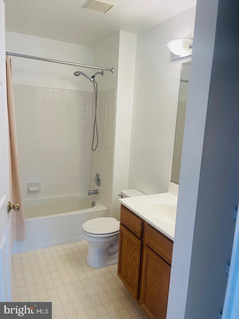 14158 Cuddy Loop, Unit 201 Woodbridge, VA 22193 - Photo 6 of 10