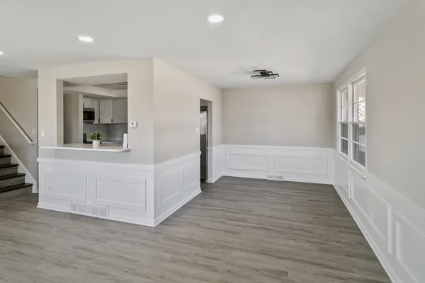 $424,700 | 9204 South Kedvale Avenue, Oak Lawn, IL 60453