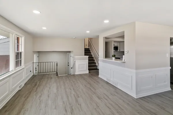 $424,700 | 9204 South Kedvale Avenue, Oak Lawn, IL 60453