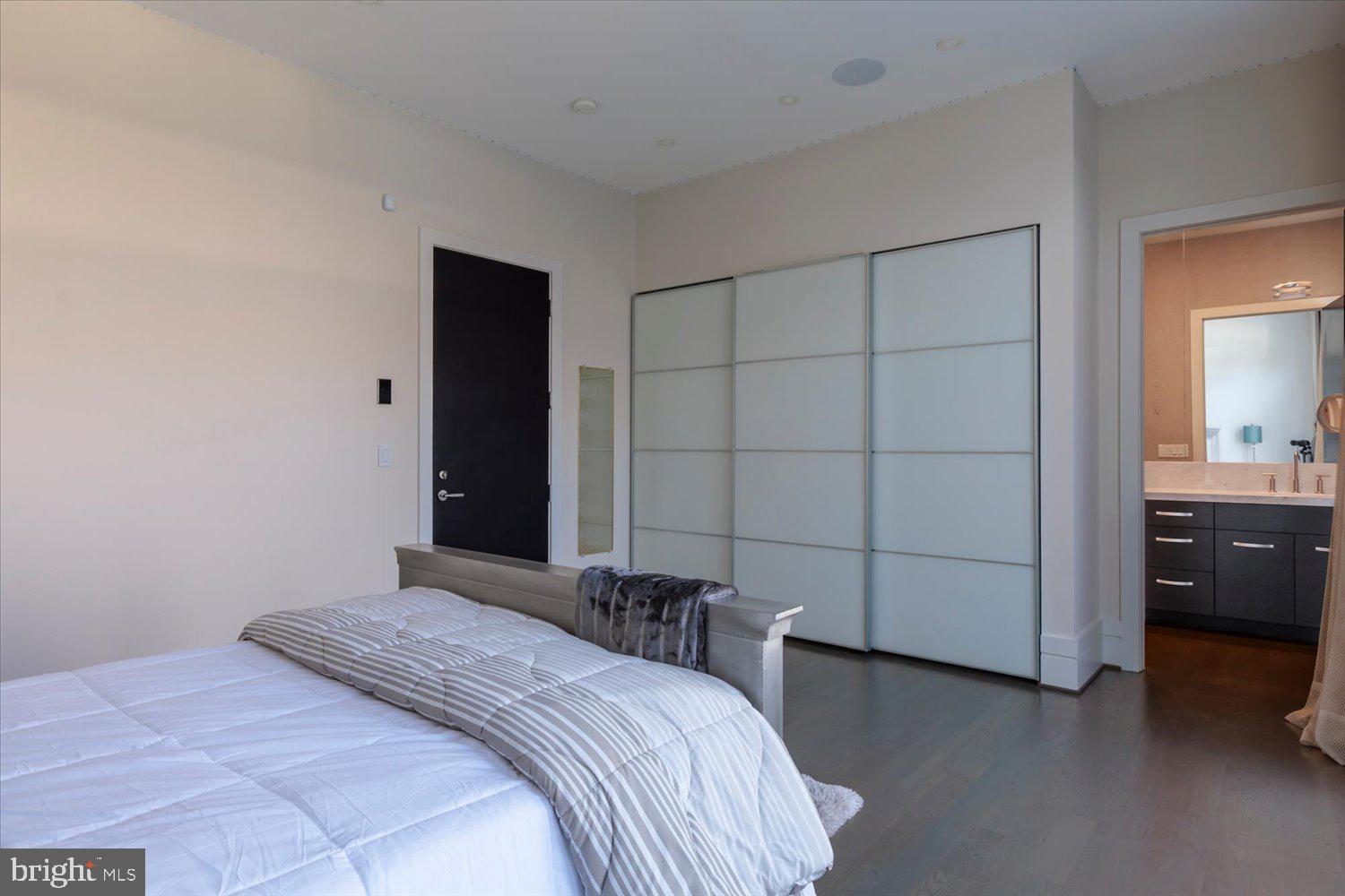 3017 Gates Road Northwest Washington, DC 20008 - Photo 39 of 95