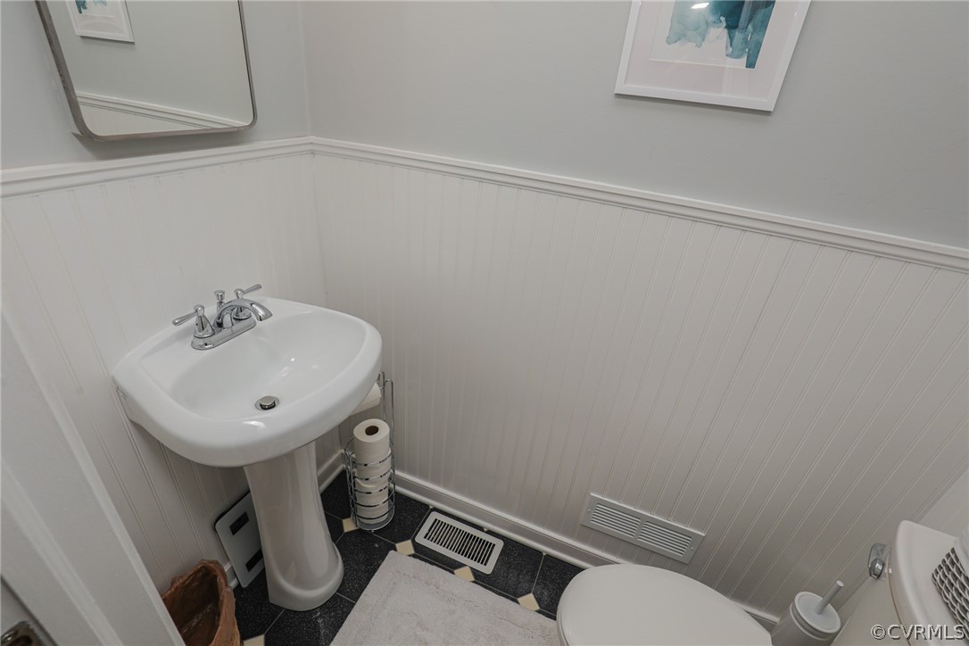 2213 Manlyn Road Henrico, VA 23229 - Photo 26 of 32 Gallery Image 26