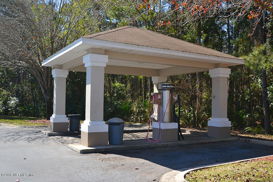 10550 Baymeadows Road, Unit 404 Jacksonville, FL 32256 - Photo 31 of 31 Overlook - Car Cleaning Area