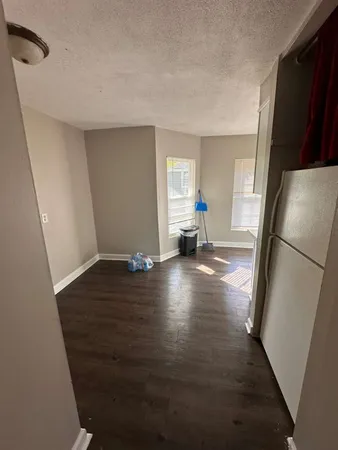 $340,000 | 221 North Hickory Street, Joliet, IL 60435