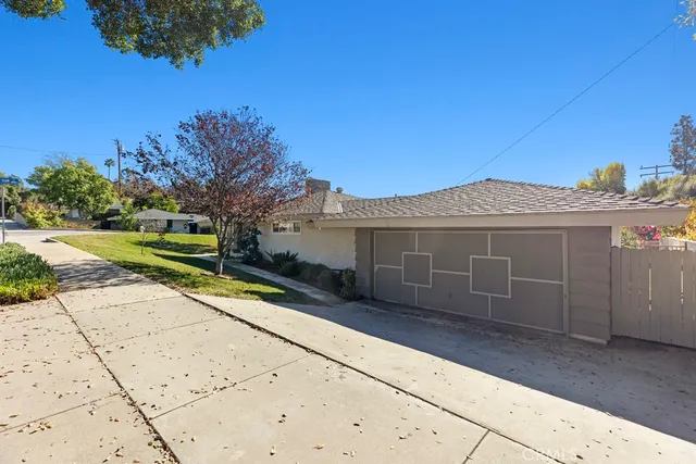 $1,112,000 | 105 Country Club Court, Glendora, CA 91741