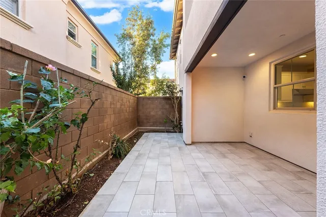 $1,550,000 | 75 Henson, Irvine, CA 92620