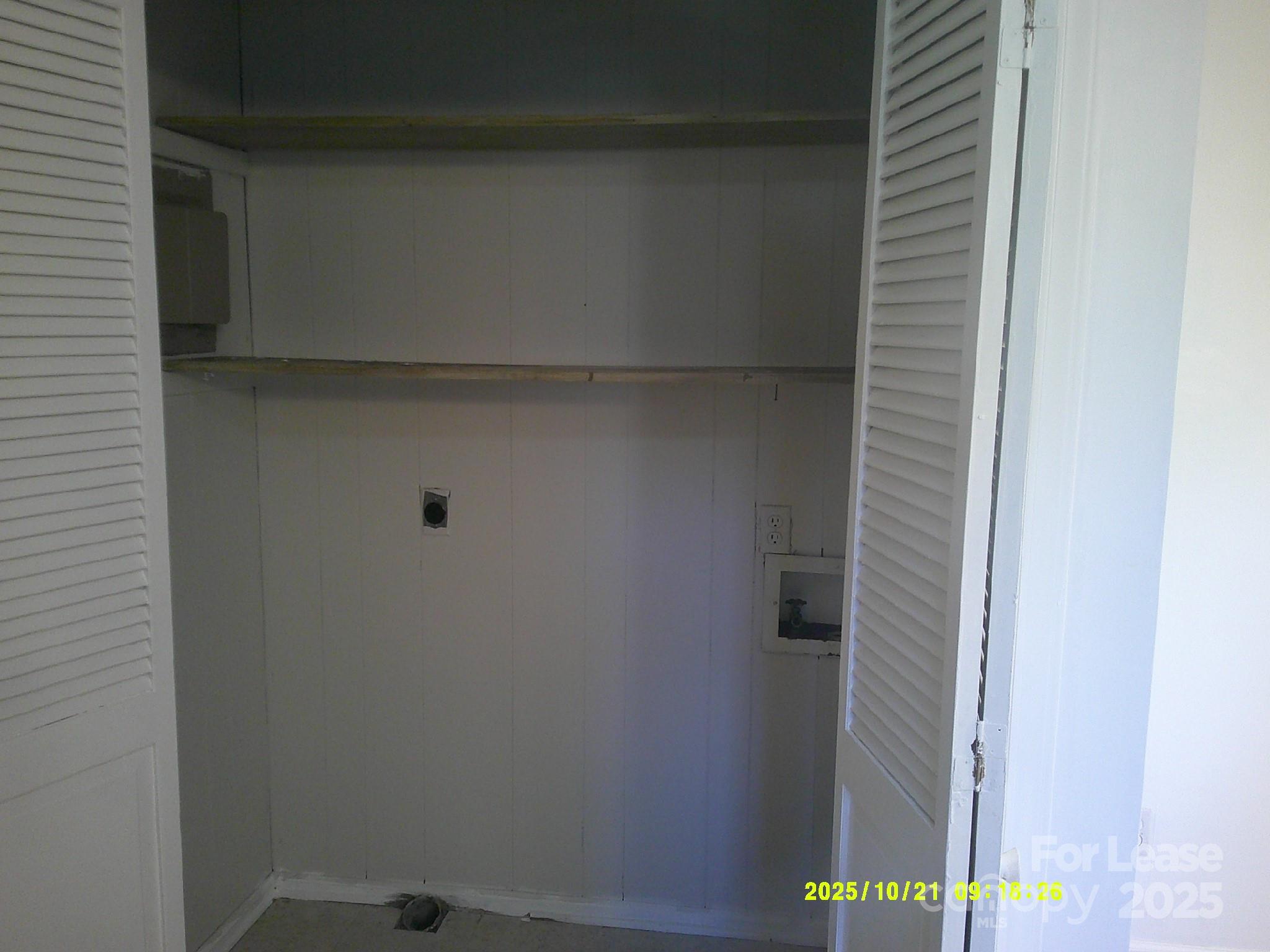 1820 12th Street Northeast Hickory, NC 28601 - Photo 20 of 20 a close up of a wall