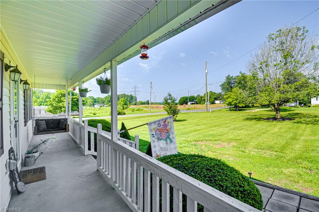 241 Joe Road Mocksville, NC 27028 - Photo 4 of 24