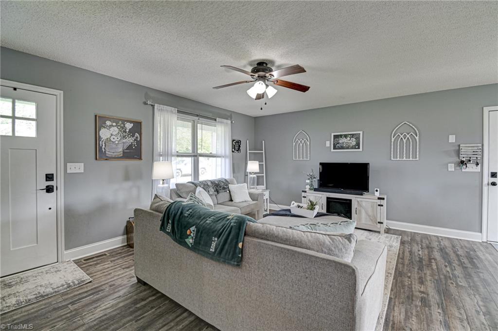 241 Joe Road Mocksville, NC 27028 - Photo 7 of 24
