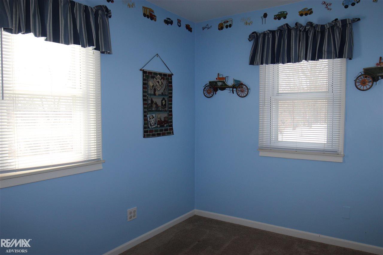 55389 Fairchild Road Macomb, MI 48042 - Photo 29 of 61 50006995-29.JPG