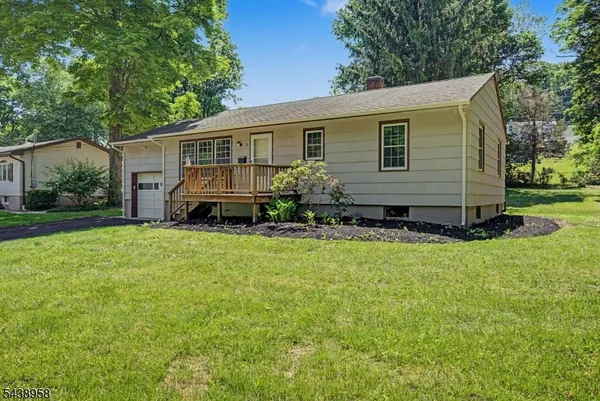$395,000 | 51 Park Avenue, Newton, NJ 07860