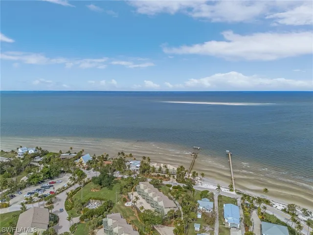 $380,000 | 16751 Bocilla Palms Drive, Unit 9, Bokeelia, FL 33922