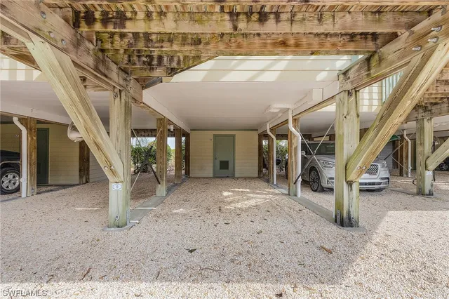 $380,000 | 16751 Bocilla Palms Drive, Unit 9, Bokeelia, FL 33922