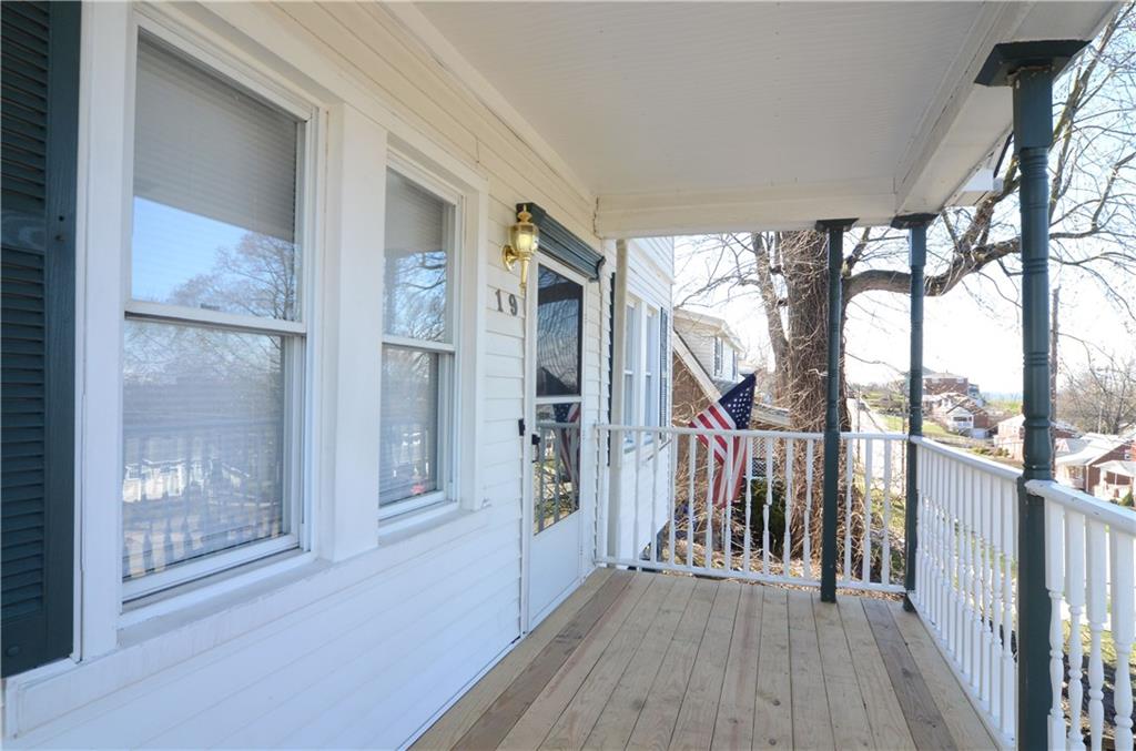19 Rhodes Avenue Pittsburgh, PA 15220 - Photo 3 of 24 Front porch.