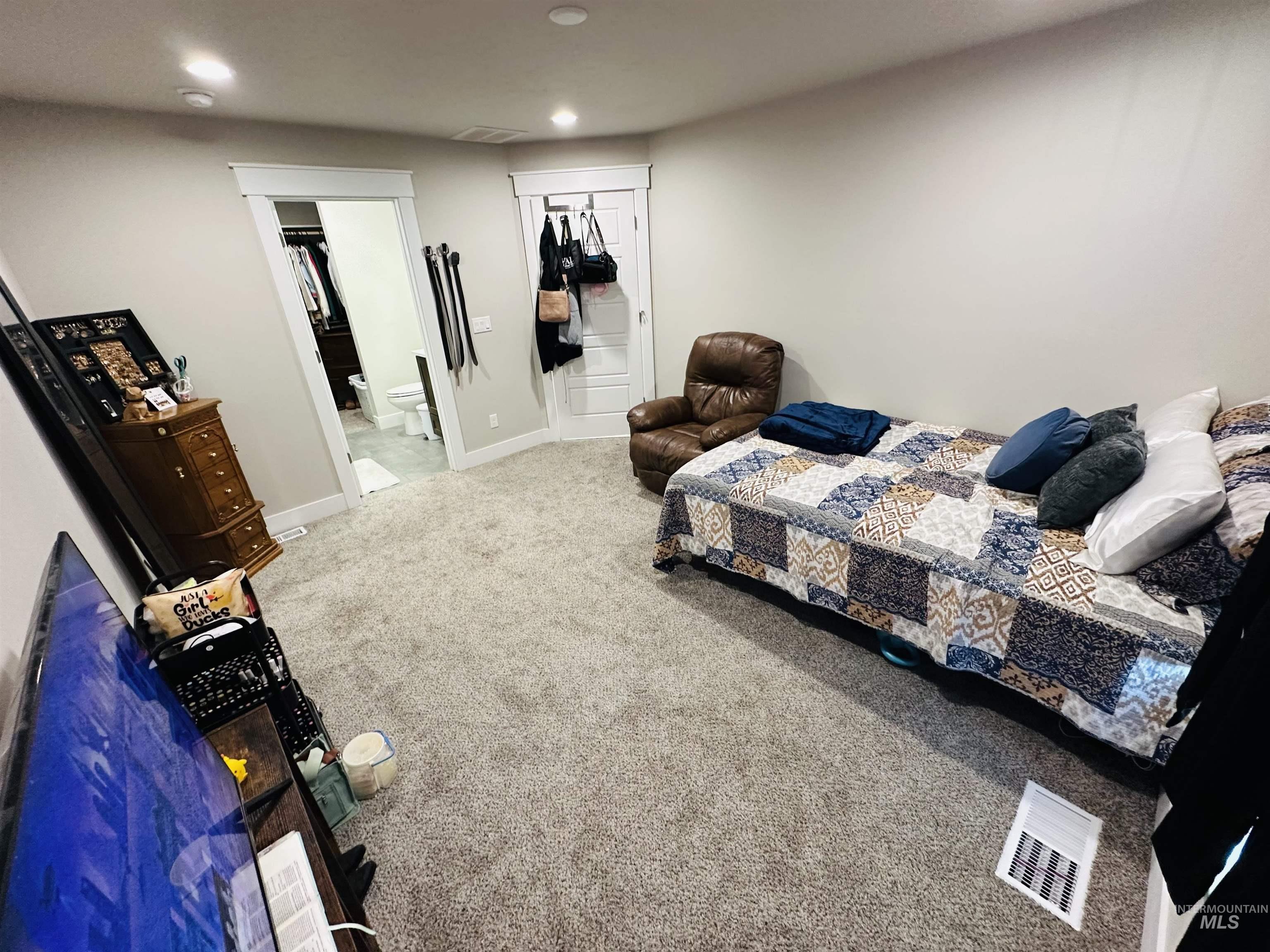 911 Campbell Street Vale, OR 97918 - Photo 12 of 37 Carpeted bedroom with baseboards and recessed lighting