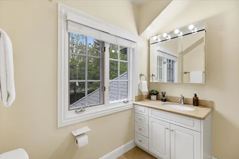$7,998,000 | 1215 Tournament Drive, Hillsborough, CA 94010