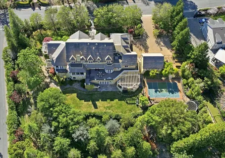 $7,998,000 | 1215 Tournament Drive, Hillsborough, CA 94010