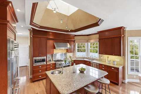 $7,998,000 | 1215 Tournament Drive, Hillsborough, CA 94010