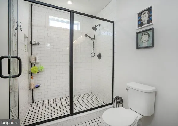 $825,000 | 721 Idlewyld Drive, Middletown, DE 19709