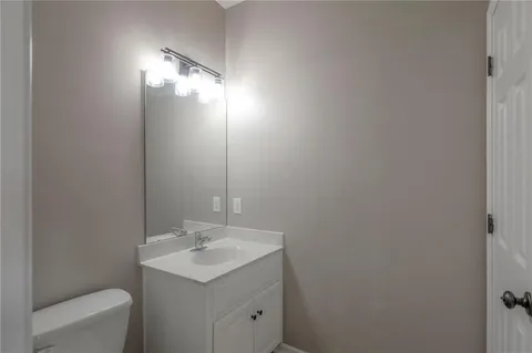 $274,900 | 10514 East 45th Terrace, Kansas City, MO 64133