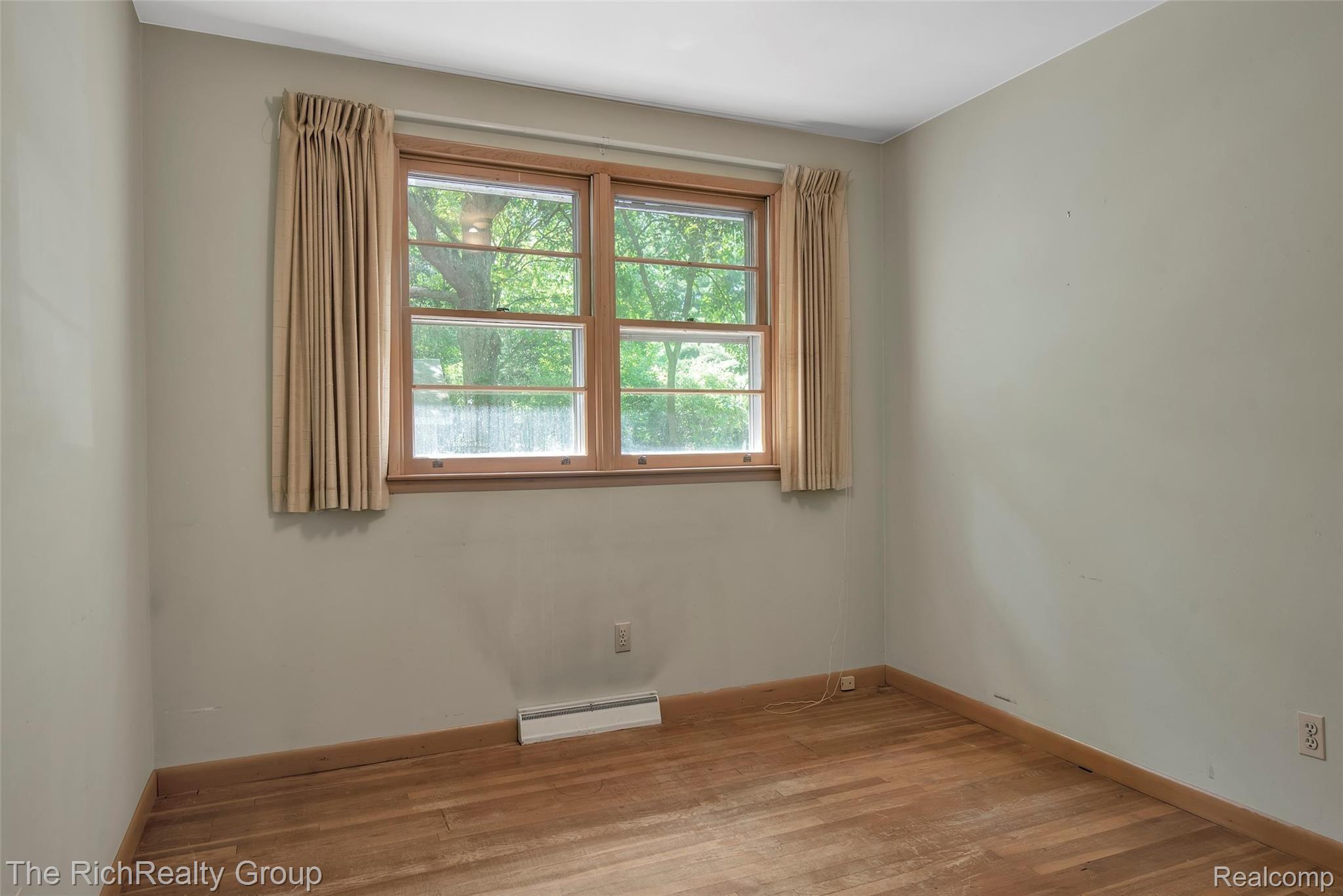 8822 River Valley Road Brighton, MI 48116 - Photo 20 of 44 8822-River-Valley-Rd-Brighton-MI-48116-windowstill-20.jpg