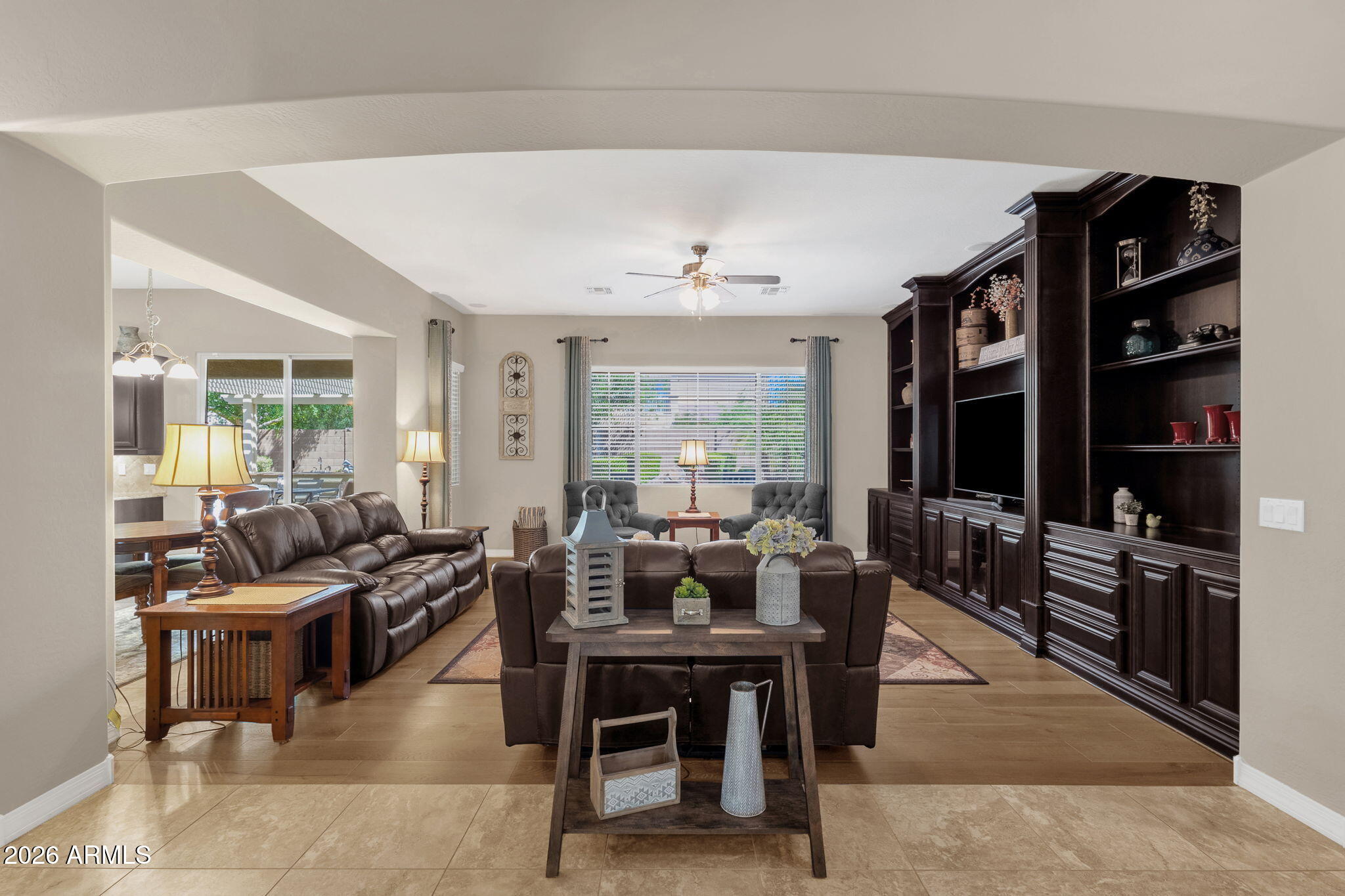 2736 East Powell Way Gilbert, AZ 85298 - Photo 12 of 71 View of family room
