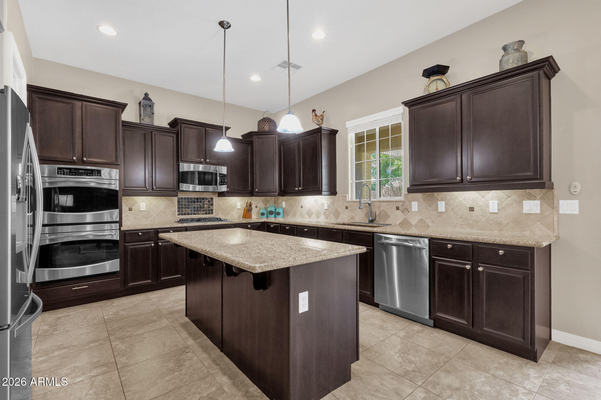 2736 East Powell Way Gilbert, AZ 85298 - Photo 14 of 71 Large Kitchen