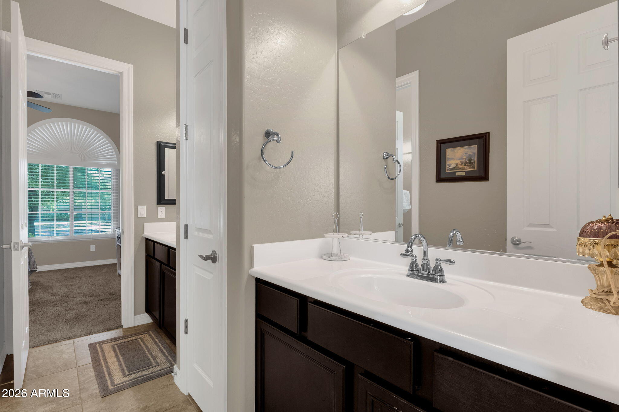 2736 East Powell Way Gilbert, AZ 85298 - Photo 32 of 71 Jack and Jill bathoom