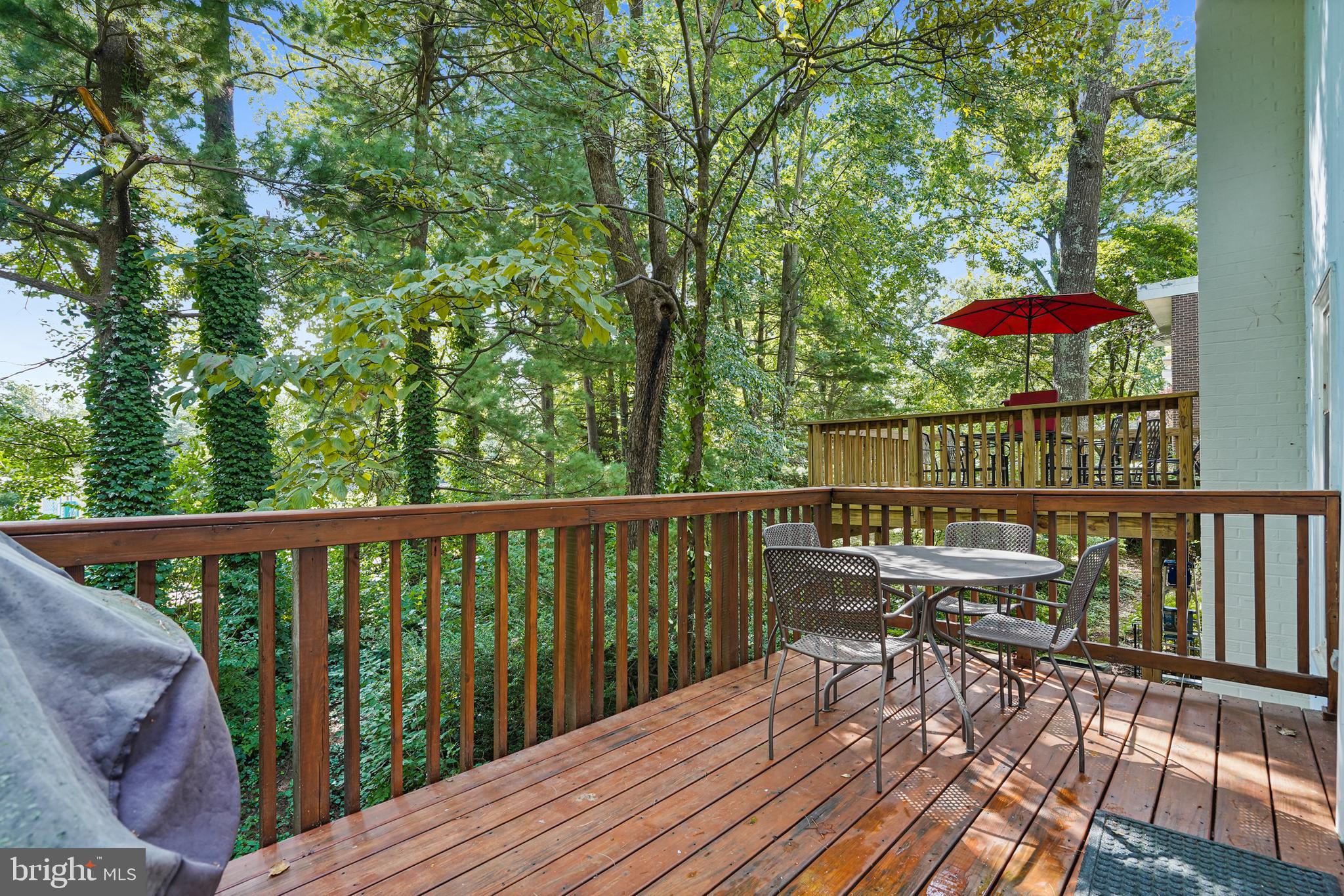 1650 Wainwright Drive Reston, VA 20190 - Photo 18 of 52 Enjoy your meal out on the deck