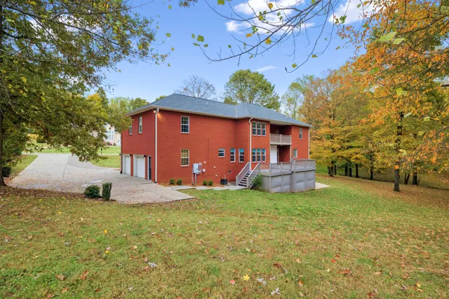 $810,000 | 1036 Cherry Springs Drive, Cottontown, TN 37048