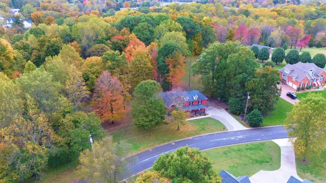 $810,000 | 1036 Cherry Springs Drive, Cottontown, TN 37048