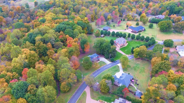 $810,000 | 1036 Cherry Springs Drive, Cottontown, TN 37048