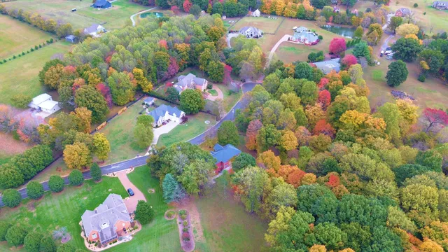 $810,000 | 1036 Cherry Springs Drive, Cottontown, TN 37048