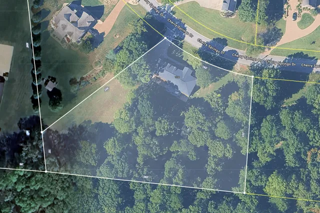 $810,000 | 1036 Cherry Springs Drive, Cottontown, TN 37048