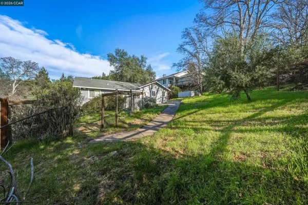 $299,888 | 18357 Deer Hill Road, Hidden Valley Lake, CA 95467