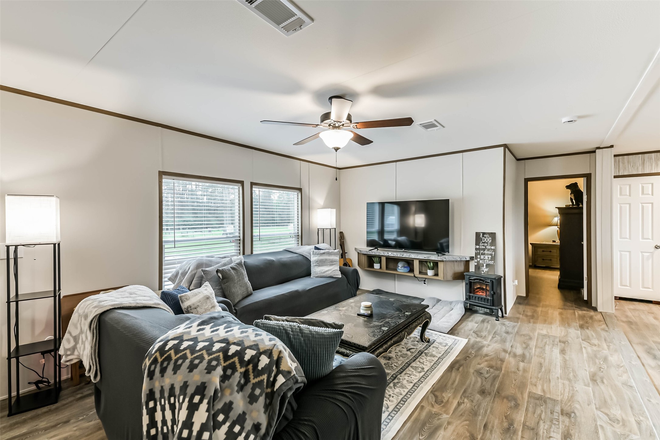 17700 Fregia Road Hull, TX 77564 - Photo 28 of 42 Living area