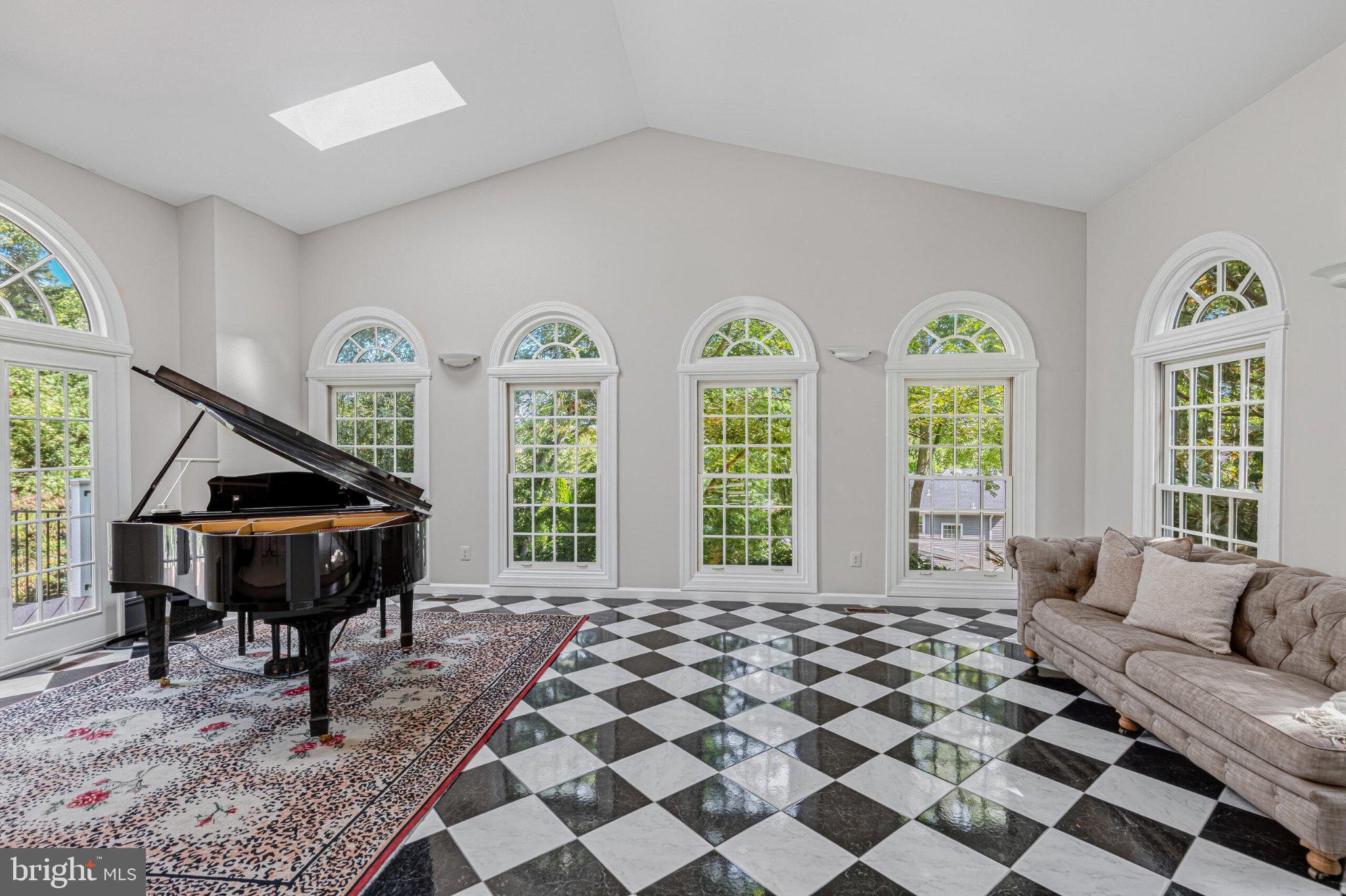 1236 Tottenham Court Reston, VA 20194 - Photo 17 of 82 Gallery Image 17