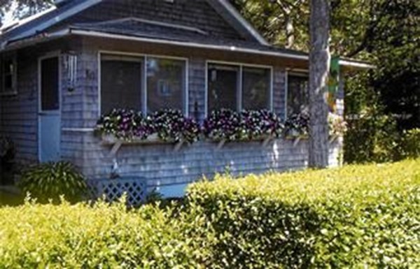 16 Upland Road Wareham, MA 02558 - Photo 2 of 14