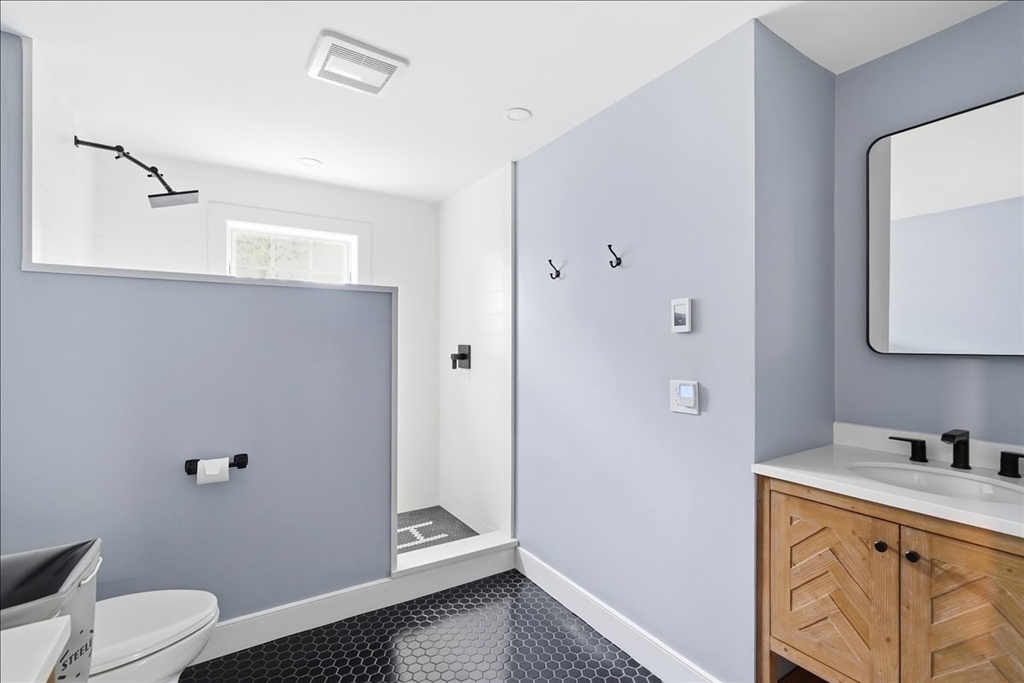 141 Wompatuck Road Hingham, MA 02043 - Photo 22 of 41