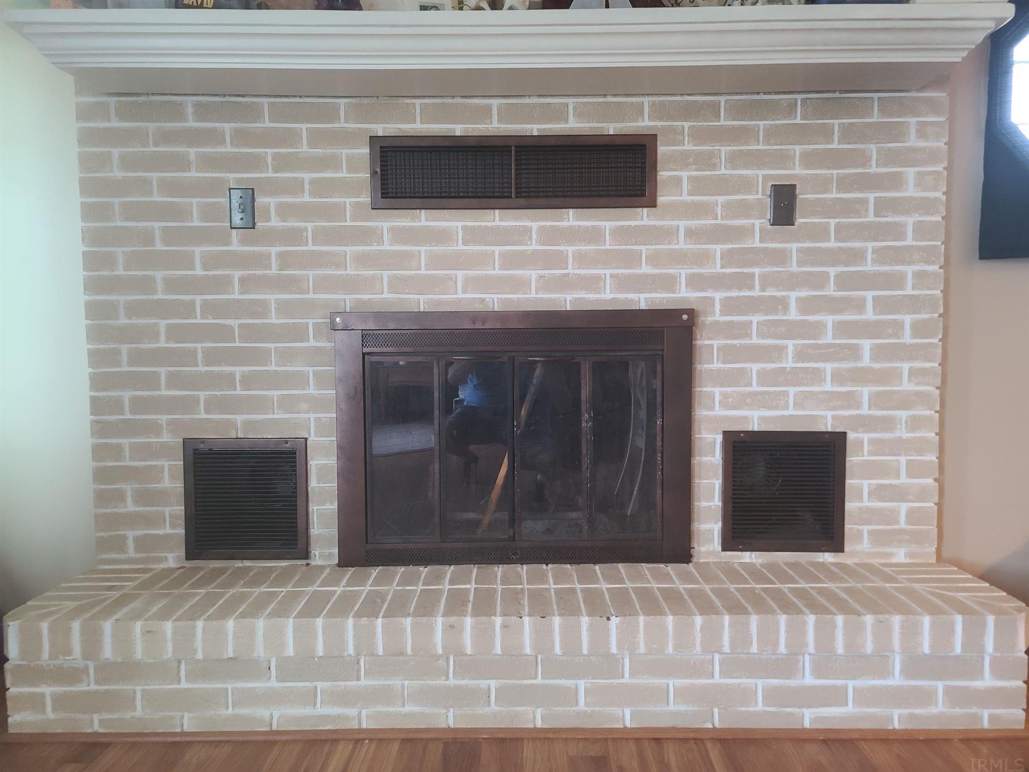 210 Country Court Road Loogootee, IN 47553 - Photo 9 of 28 Gallery Image 9