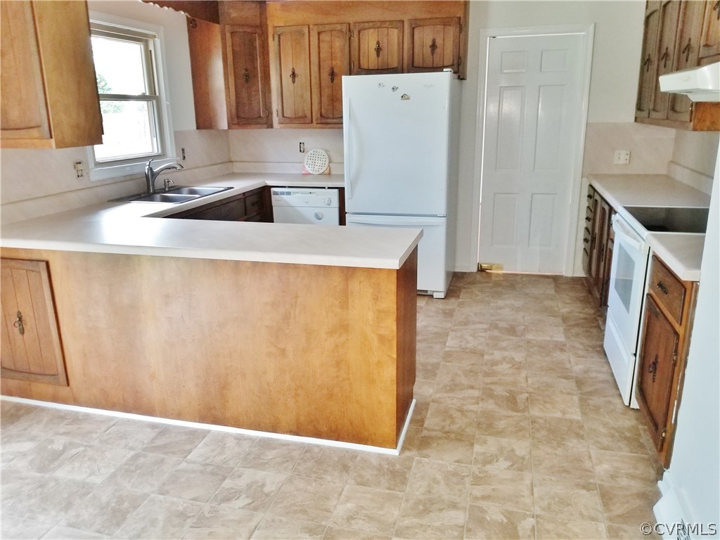 103 Oxford Road Hopewell, VA 23860 - Photo 3 of 13 Gallery Image 3
