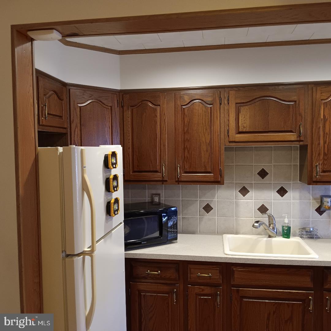 6948 Broening Road Baltimore, MD 21222 - Photo 36 of 49 Kitchen
