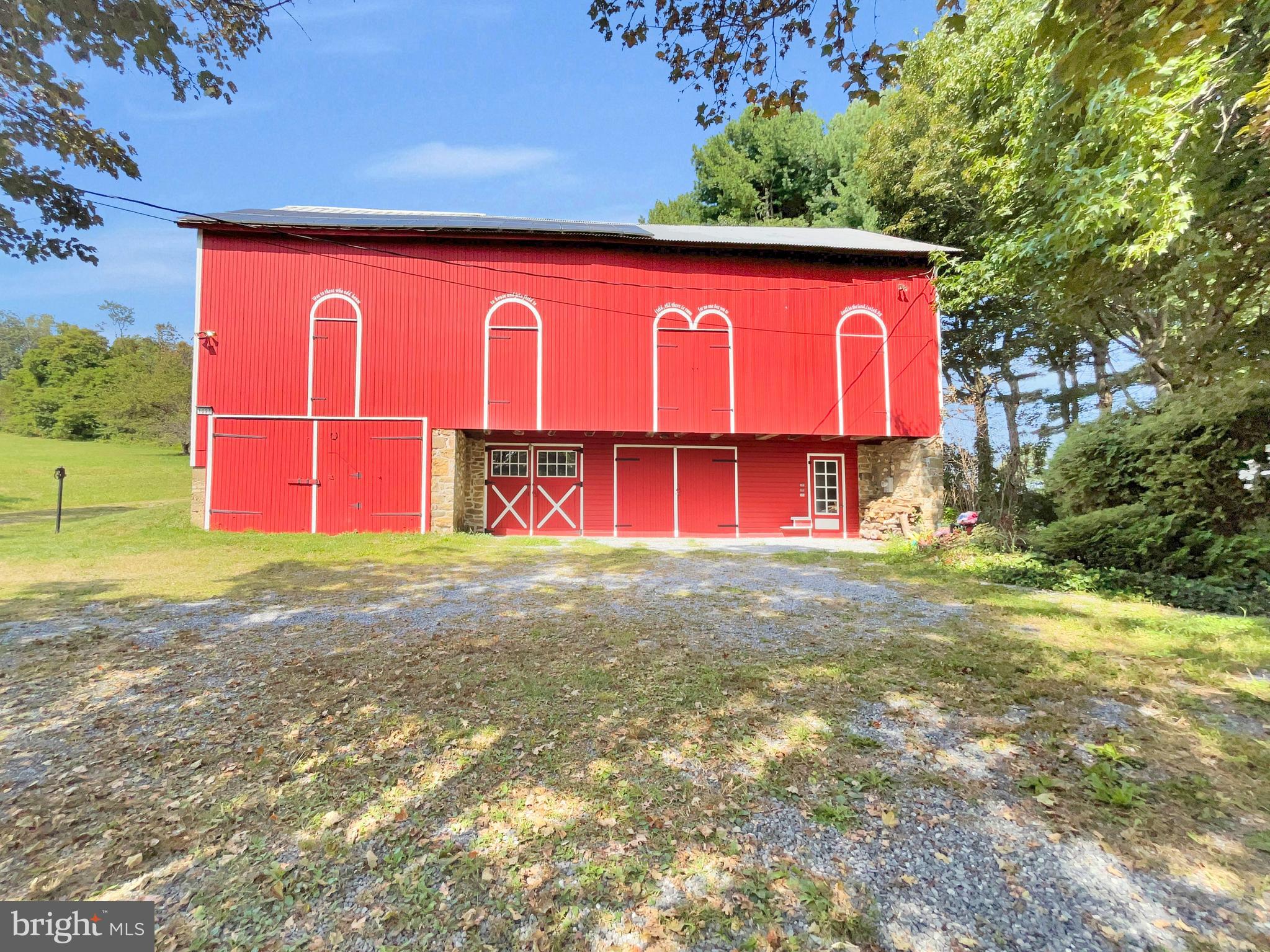 1095 Texter Mountain Road Denver, PA 17517 - Photo 72 of 78 Bank Barn Front