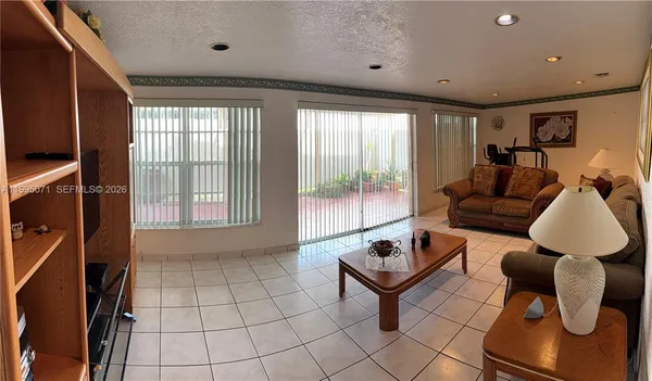 $475,000 | 7725 West 10th Avenue, Hialeah, FL 33014