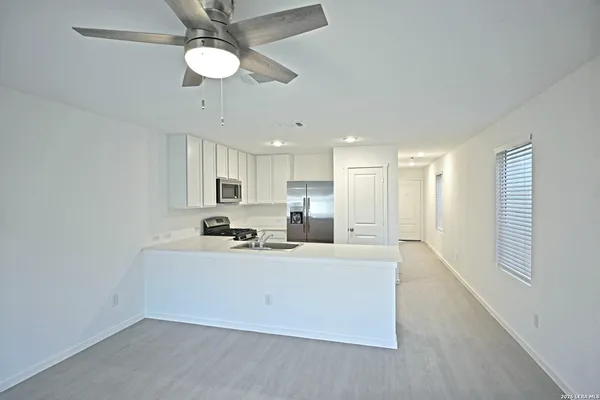 $1,345 | 6739 Pumice Place, Elmendorf, TX 78112