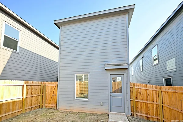 $1,345 | 6739 Pumice Place, Elmendorf, TX 78112