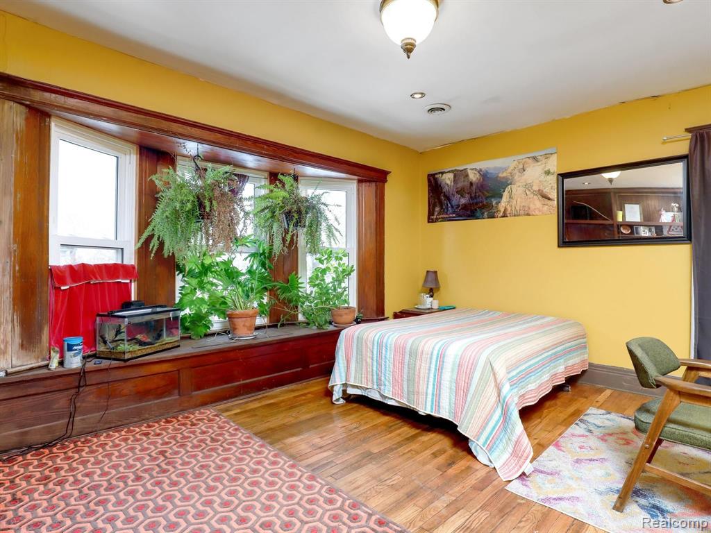 899 Webb Street Detroit, MI 48202 - Photo 24 of 40